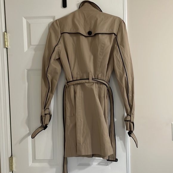 Express Rain Jacket - Picture 2 of 4